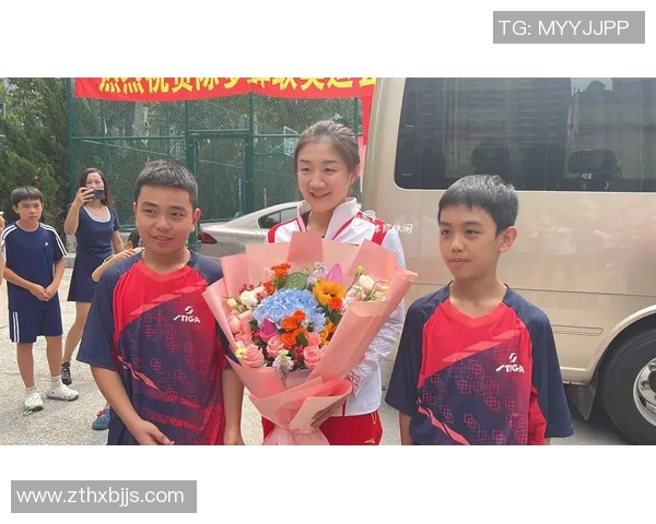 奥运冠军现身校园鼓励孩子坚持梦想